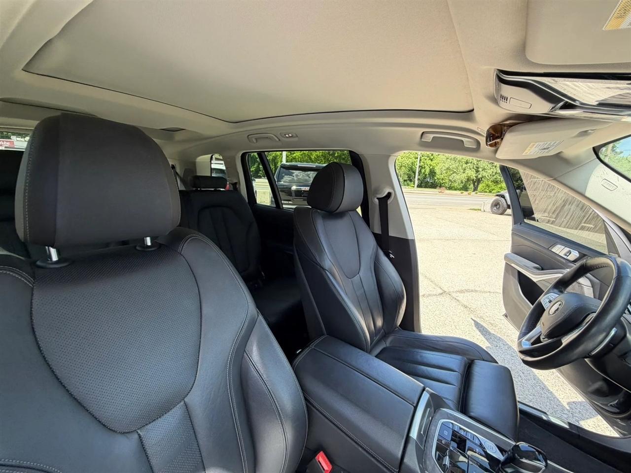 BMW X7 xDrive40i Sports Activity Vehicle 2020