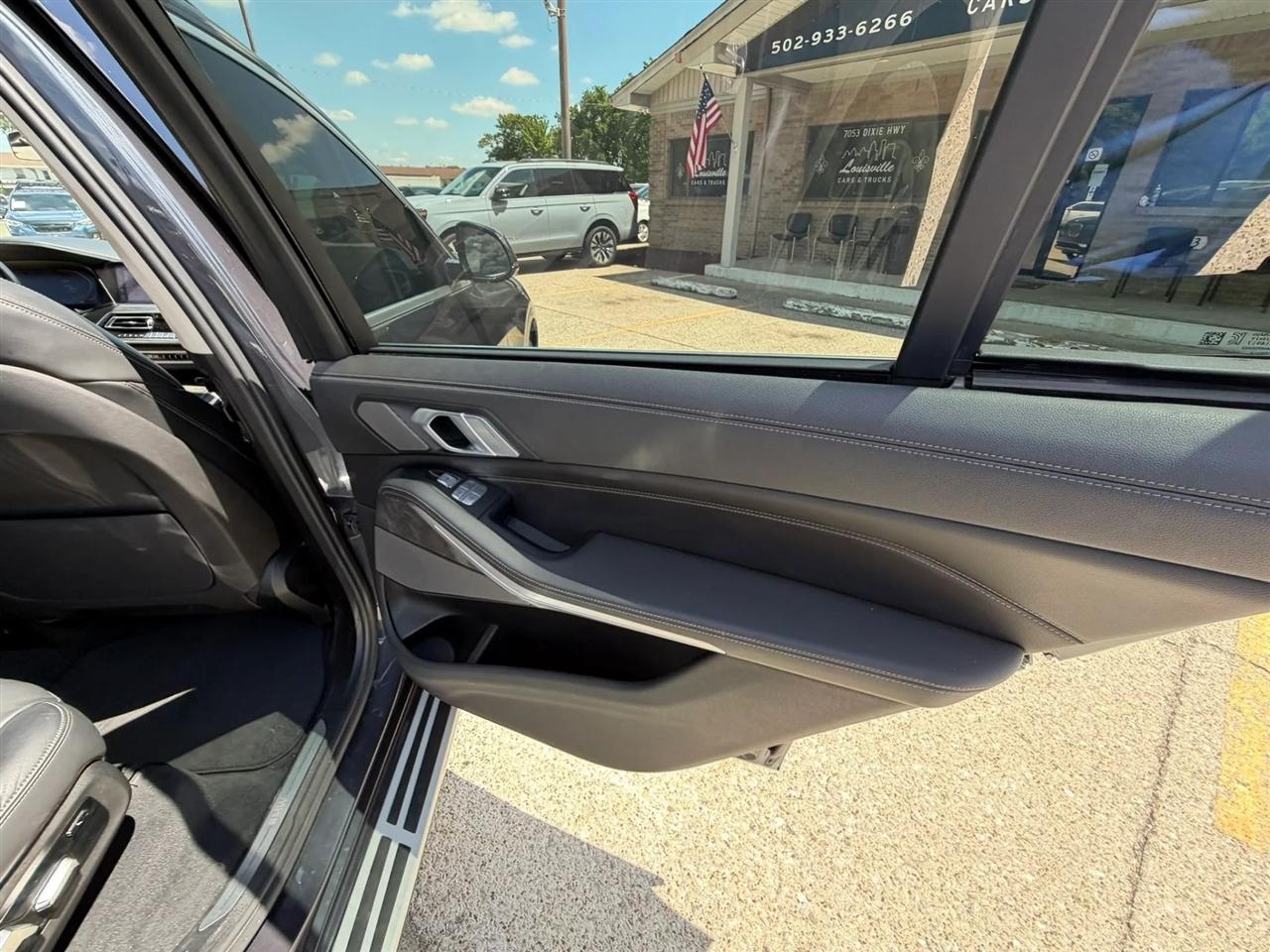 BMW X7 xDrive40i Sports Activity Vehicle 2020