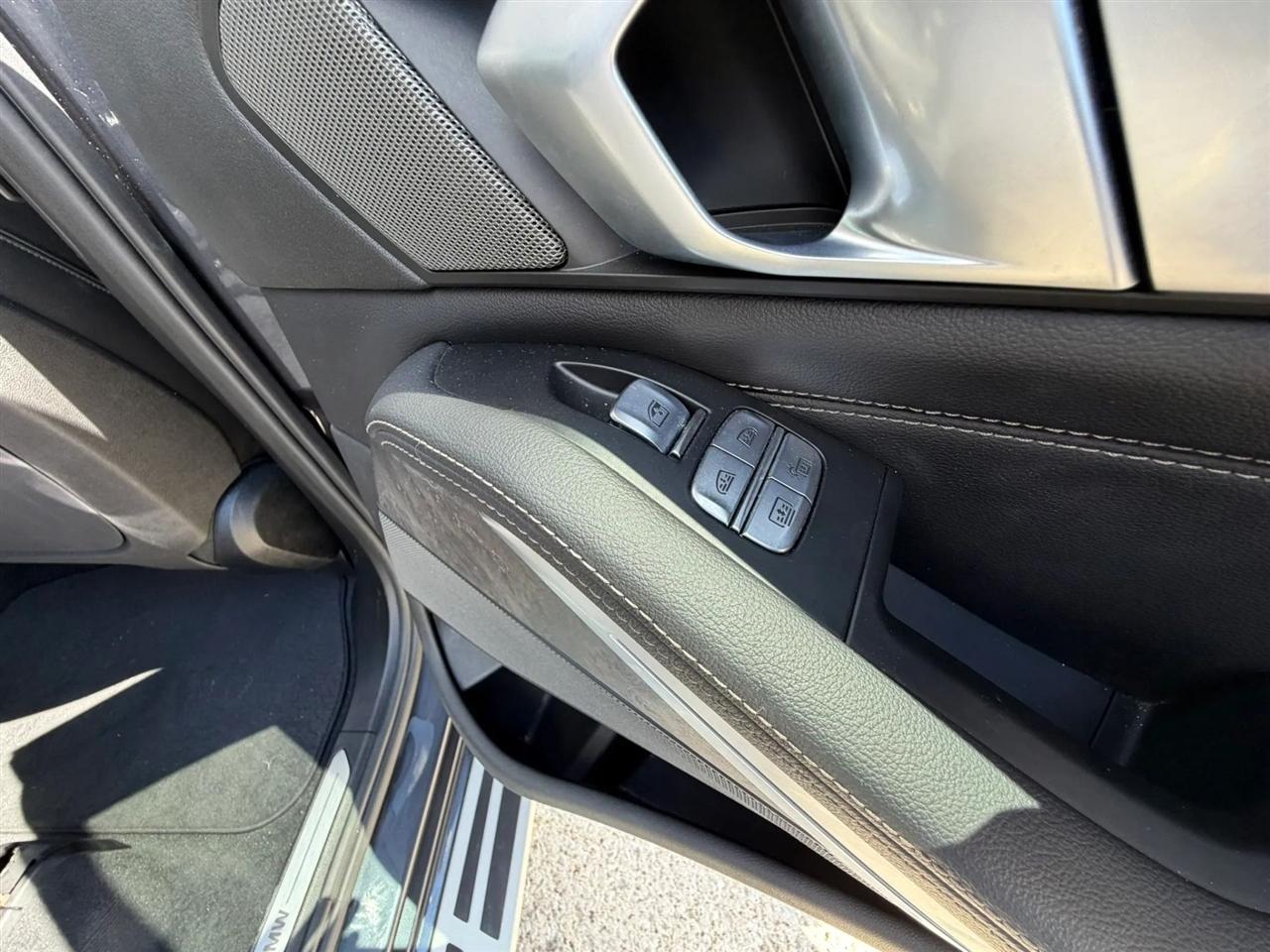 BMW X7 xDrive40i Sports Activity Vehicle 2020
