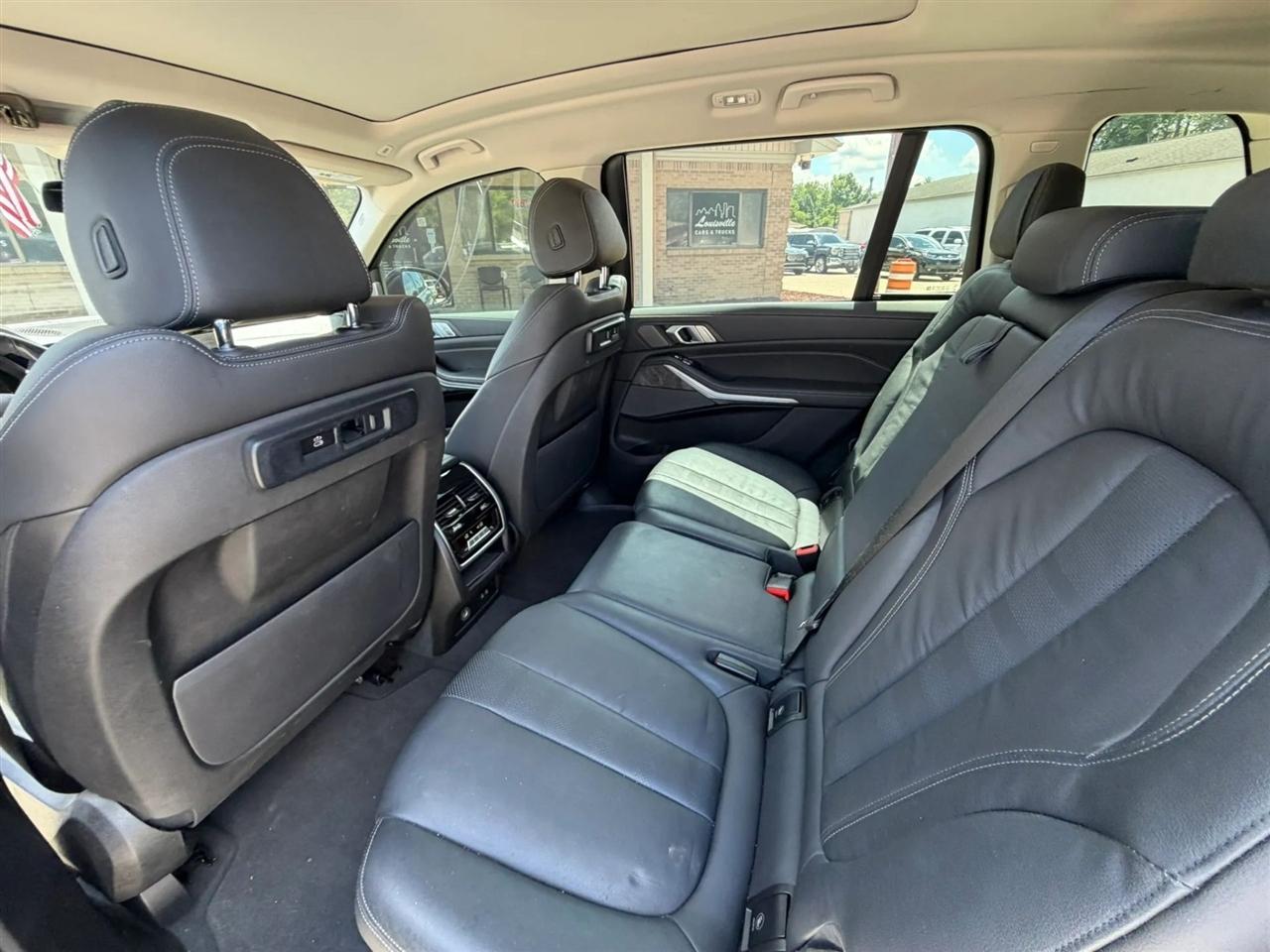 BMW X7 xDrive40i Sports Activity Vehicle 2020
