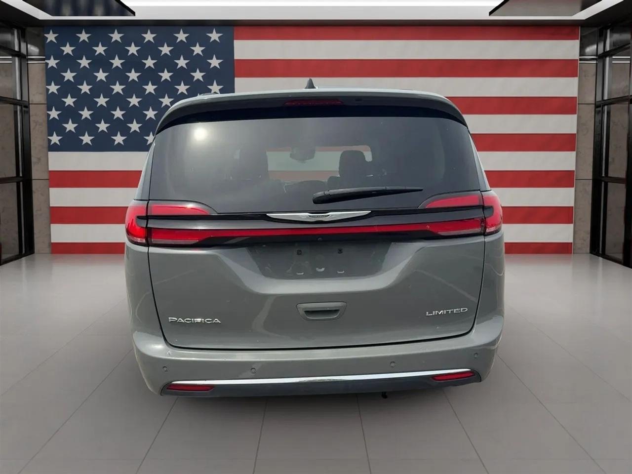 Chrysler Pacifica Limited FWD 2023
