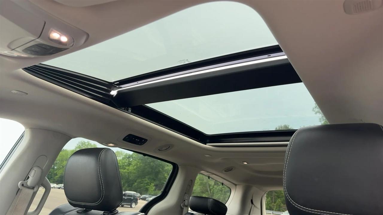 Chrysler Pacifica Limited FWD 2023