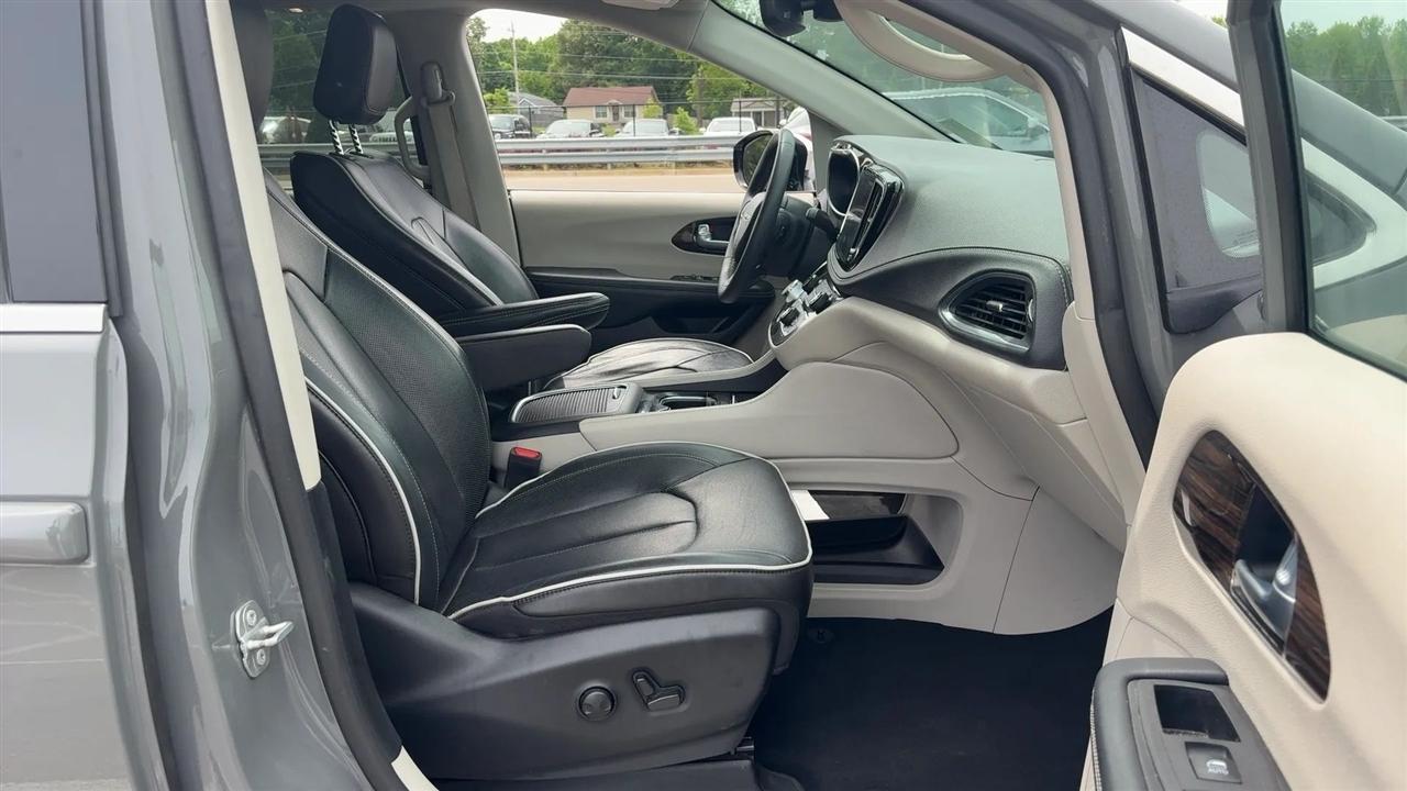Chrysler Pacifica Limited FWD 2023