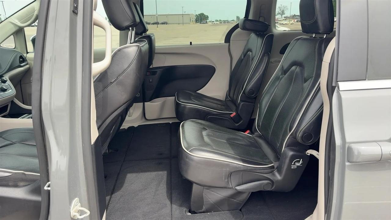 Chrysler Pacifica Limited FWD 2023