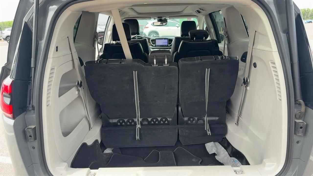 Chrysler Pacifica Limited FWD 2023