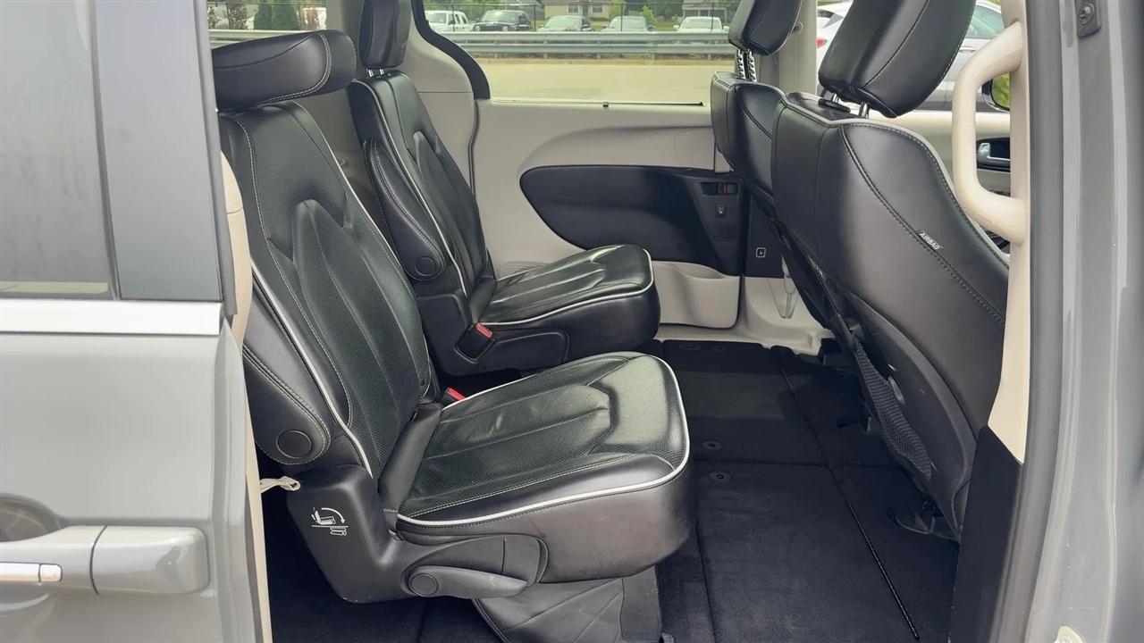Chrysler Pacifica Limited FWD 2023