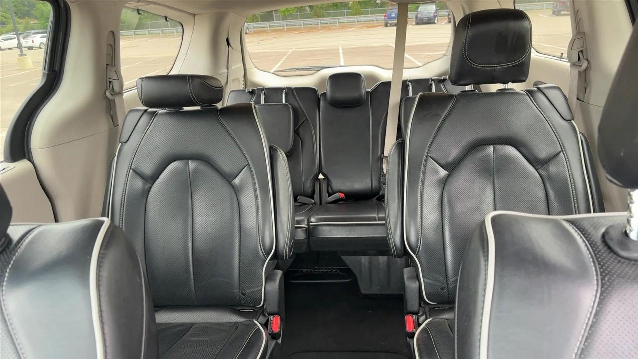 Chrysler Pacifica Limited FWD 2023