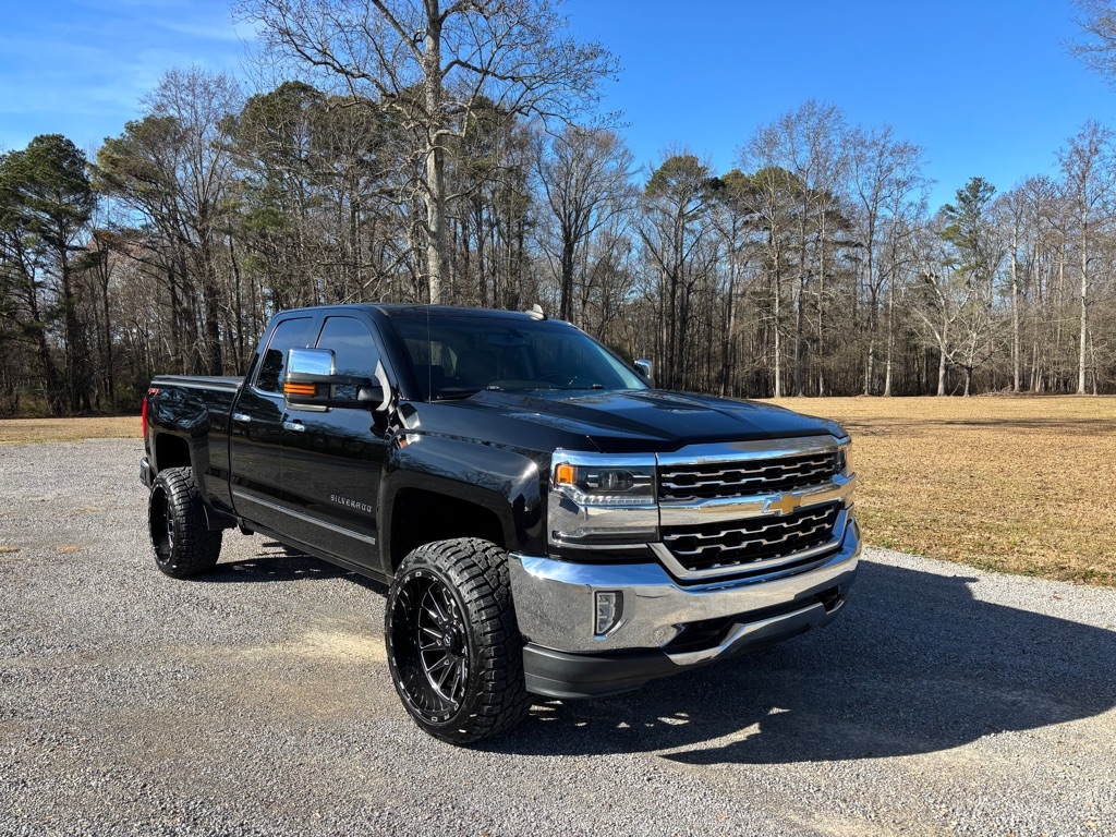 2018 Chevrolet Silverado 1500 LTZ Double Cab Short Box 4WD