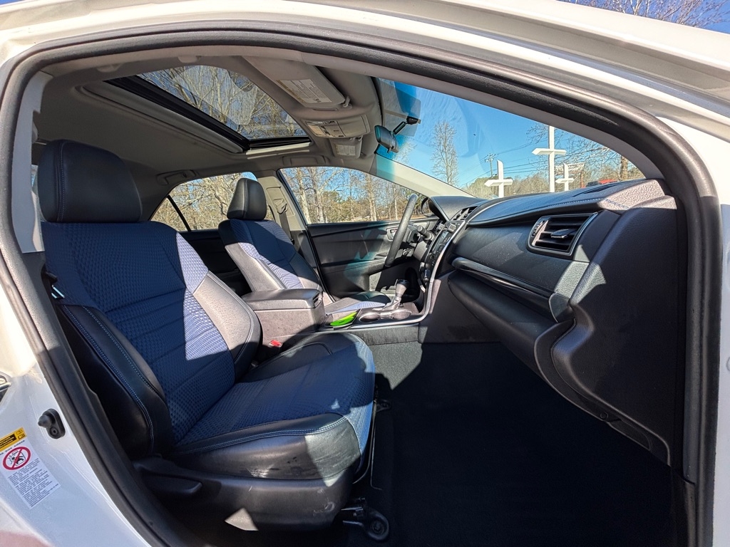 Toyota Camry SE 2016