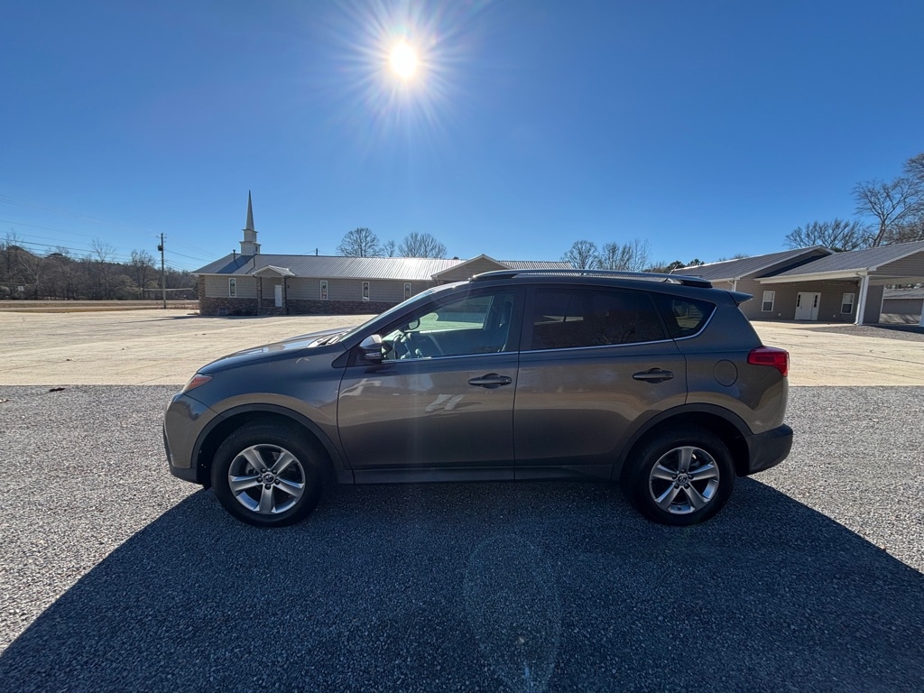 Toyota RAV4 XLE FWD 2015