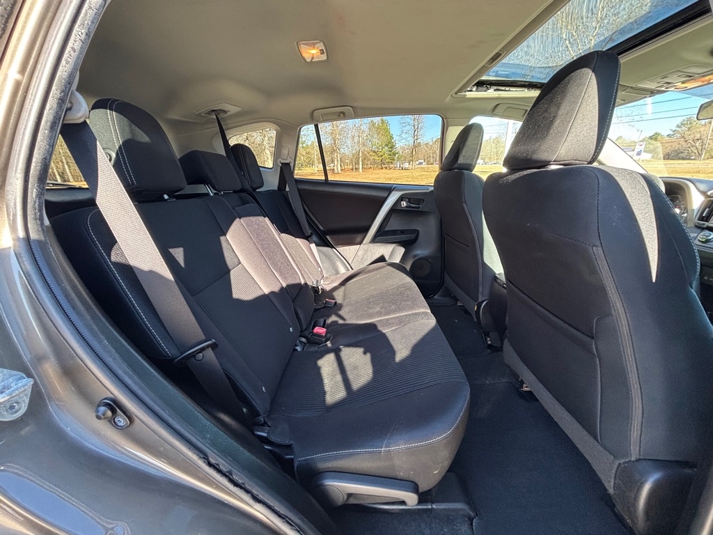 Toyota RAV4 XLE FWD 2015