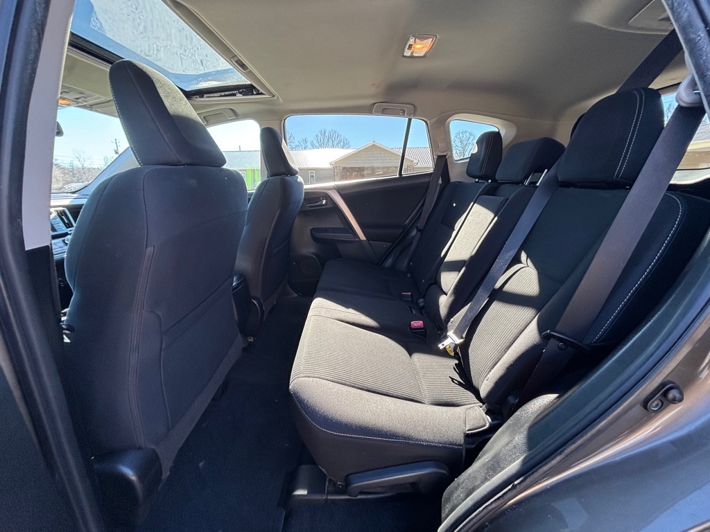 Toyota RAV4 XLE FWD 2015