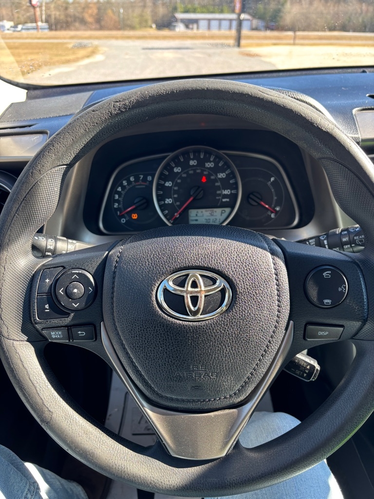 Toyota RAV4 XLE FWD 2015