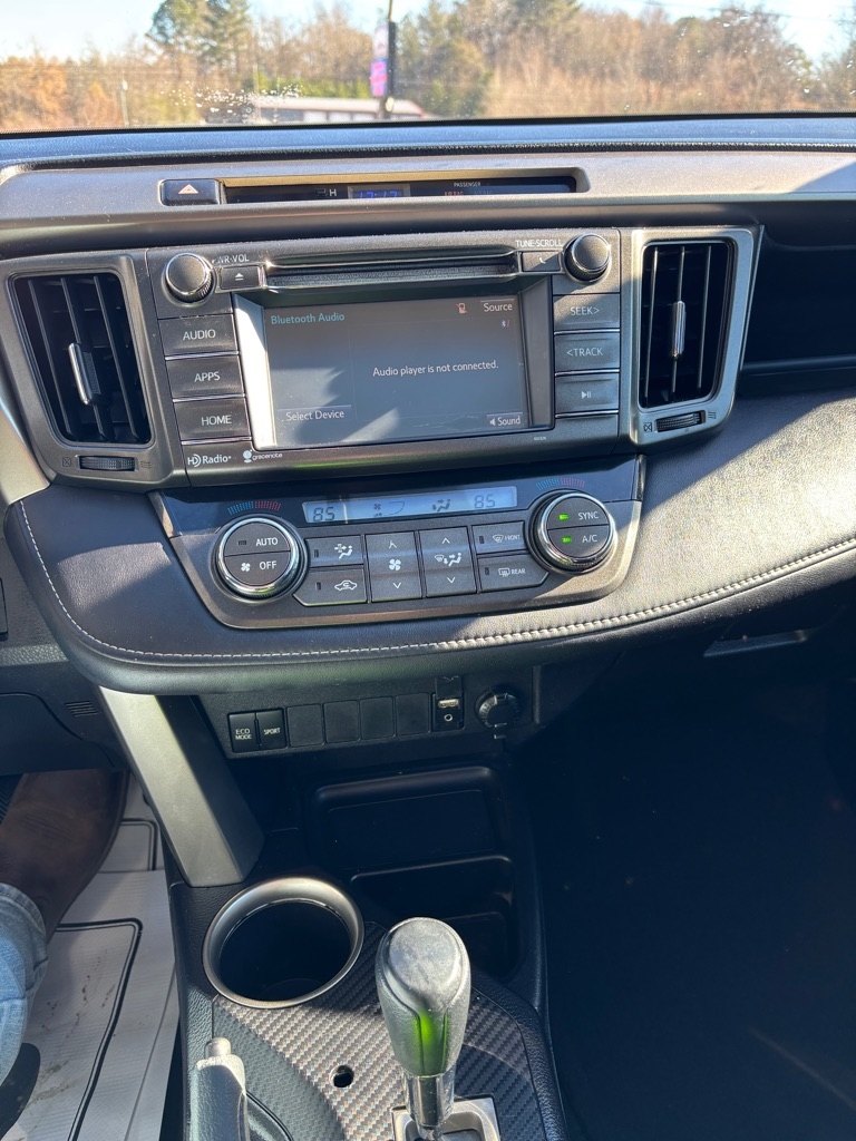 Toyota RAV4 XLE FWD 2015