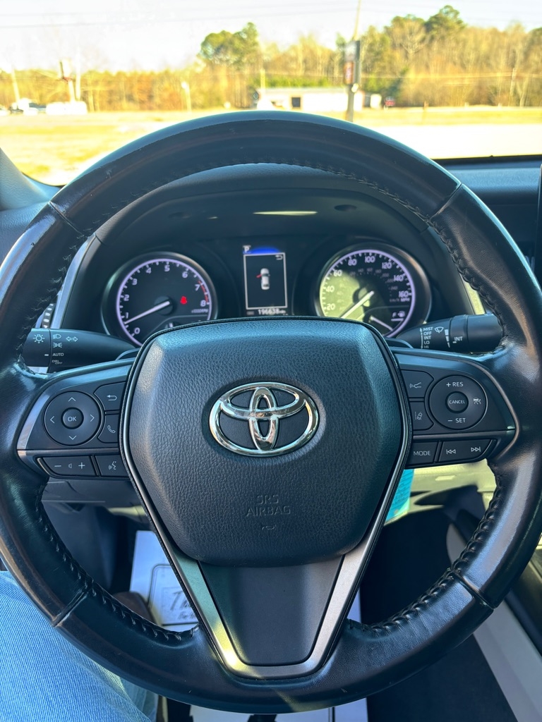 Toyota Camry SE 2021