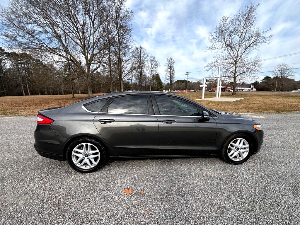 Ford Fusion SE 2016