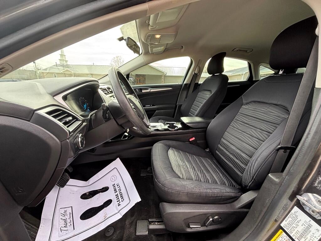 Ford Fusion SE 2016