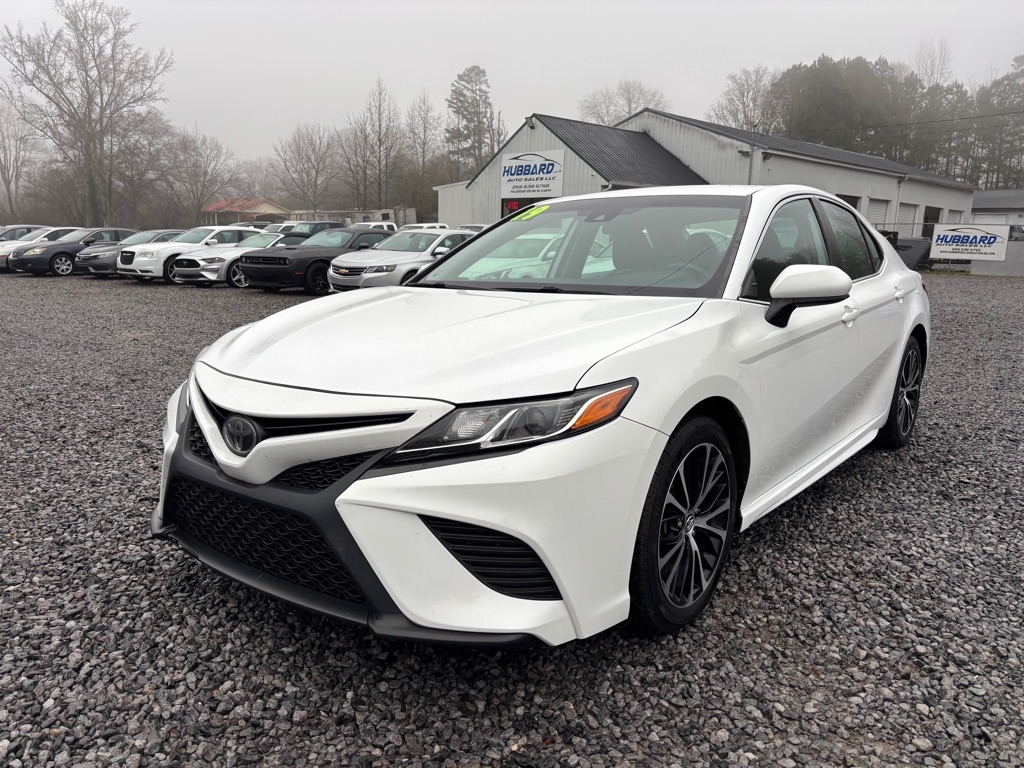 Toyota Camry SE 2019