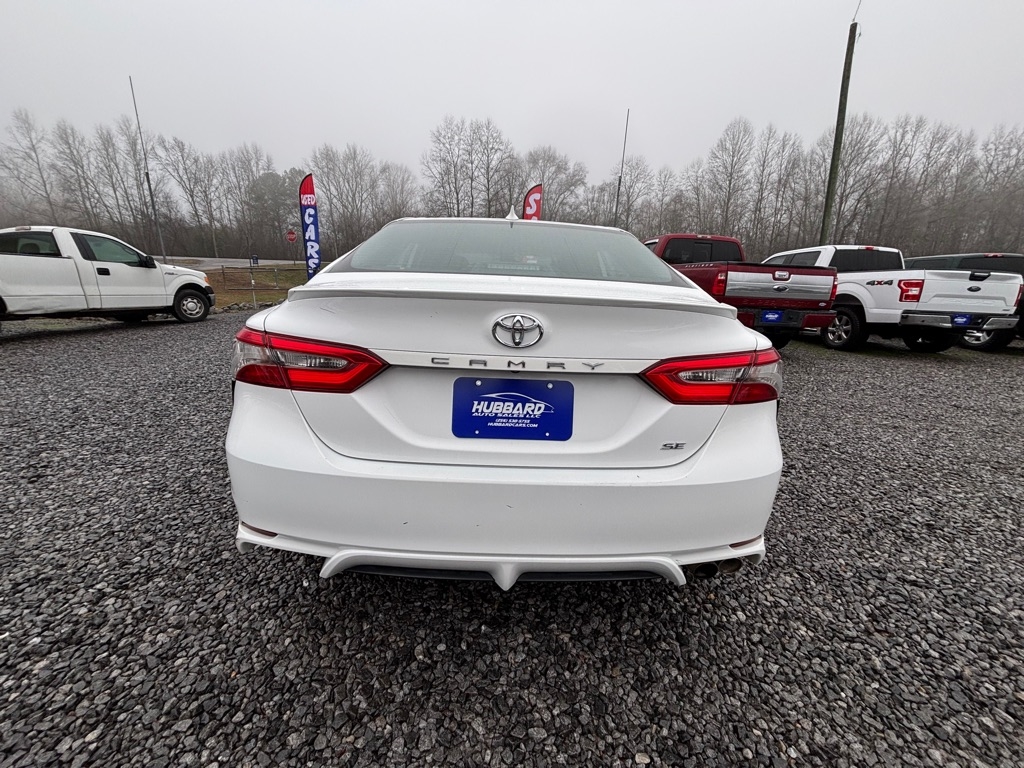 Toyota Camry SE 2019