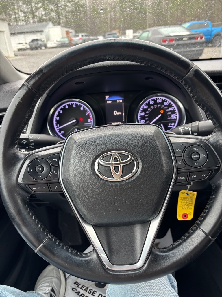 Toyota Camry SE 2019