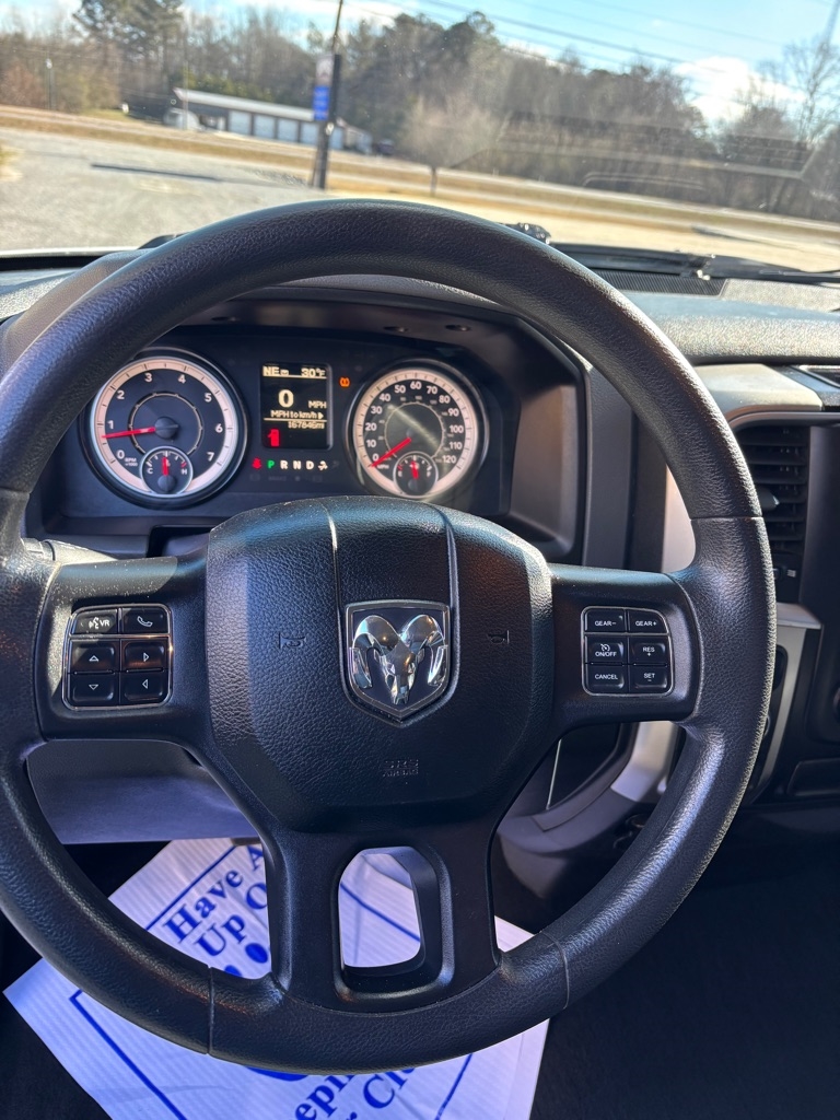 RAM 1500 SLT Quad Cab 4WD 2018