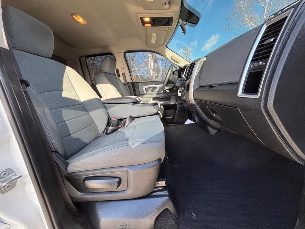 RAM 1500 SLT Quad Cab 4WD 2018