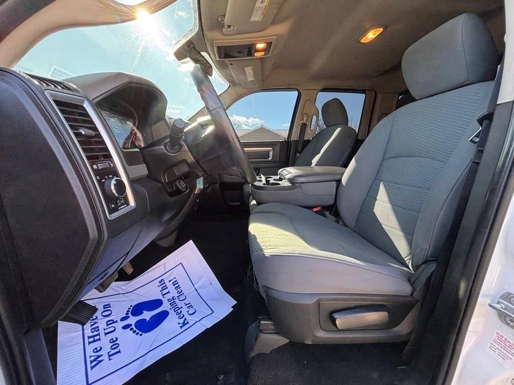 RAM 1500 SLT Quad Cab 4WD 2018