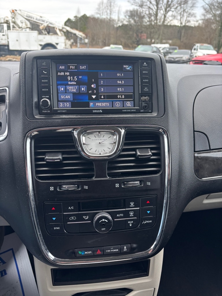 Chrysler Town & Country Touring 2014