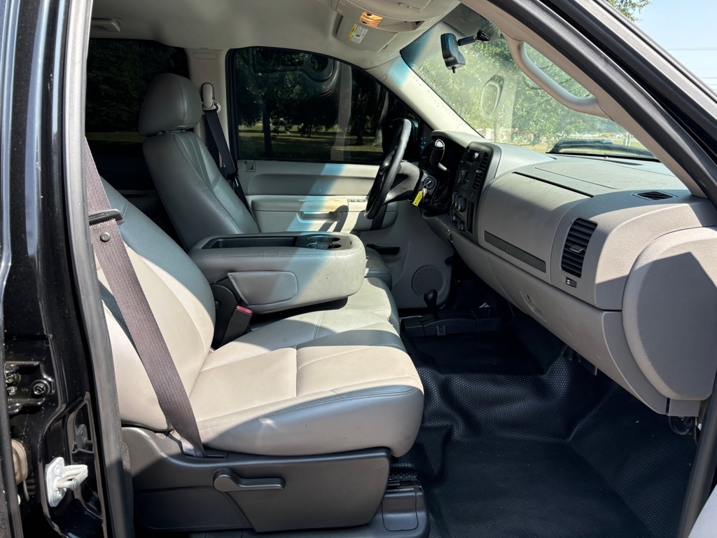 Chevrolet Silverado 1500 Work Truck Crew Cab Short Box 4WD 2012