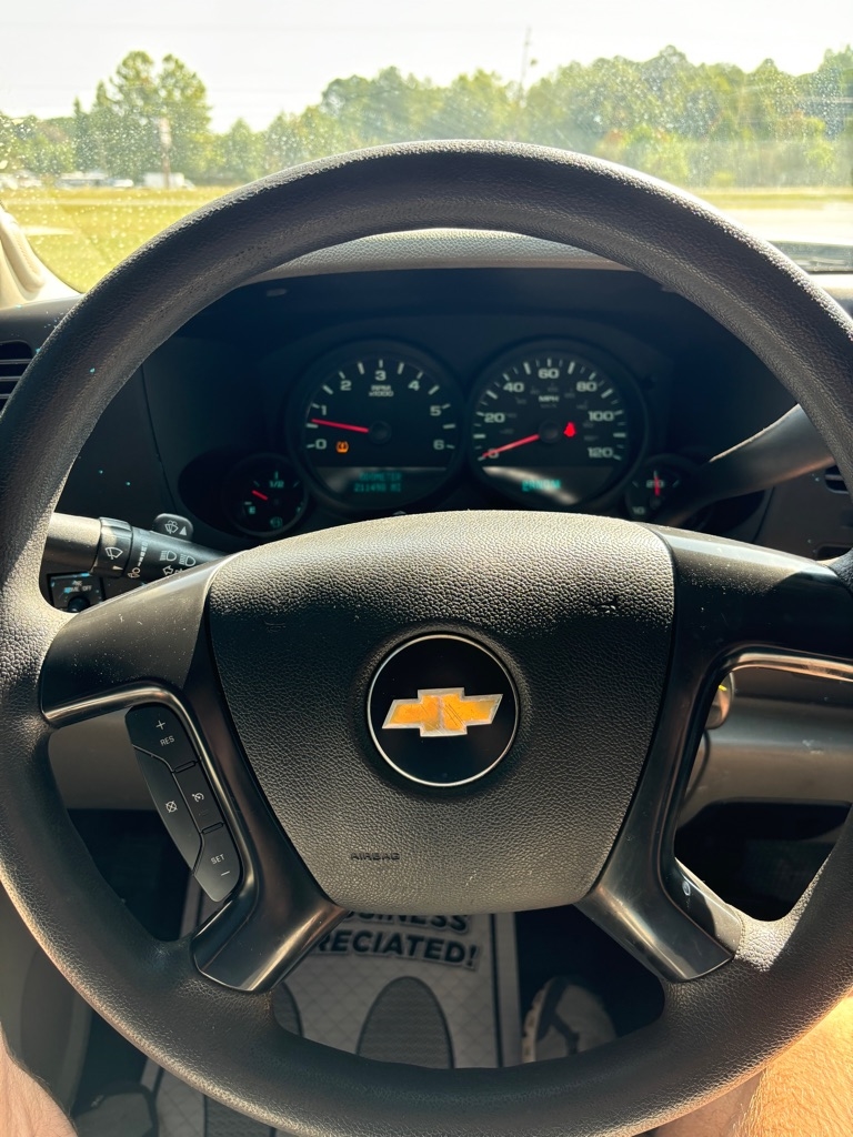 Chevrolet Silverado 1500 Work Truck Crew Cab Short Box 4WD 2012