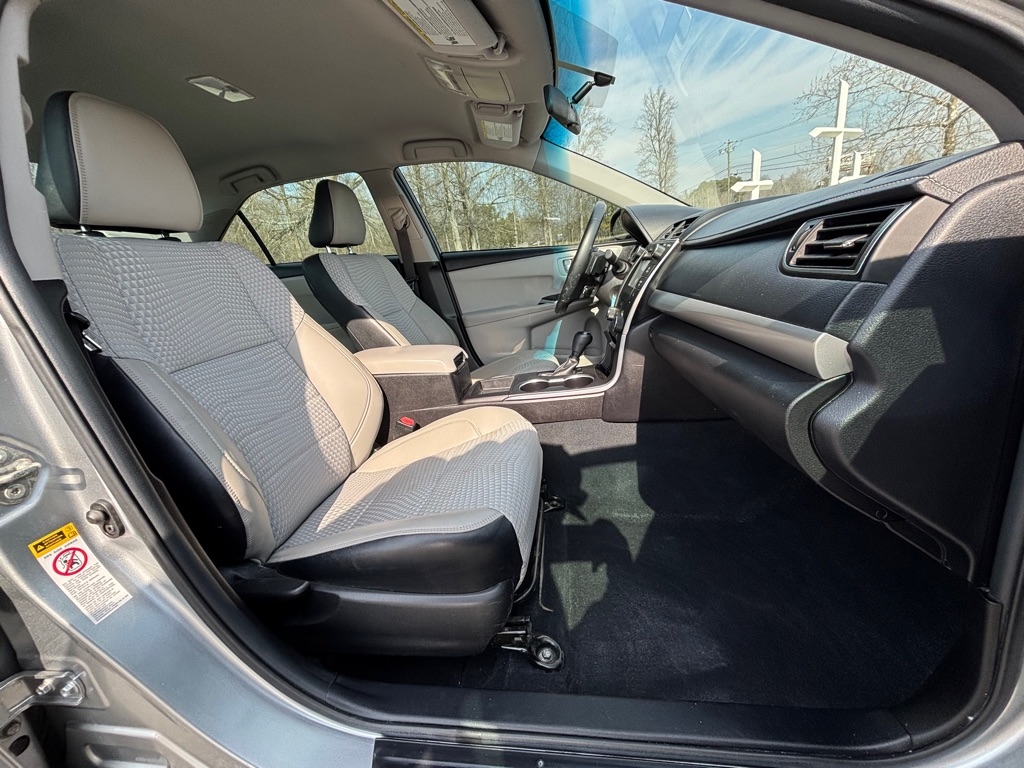 Toyota Camry SE 2015
