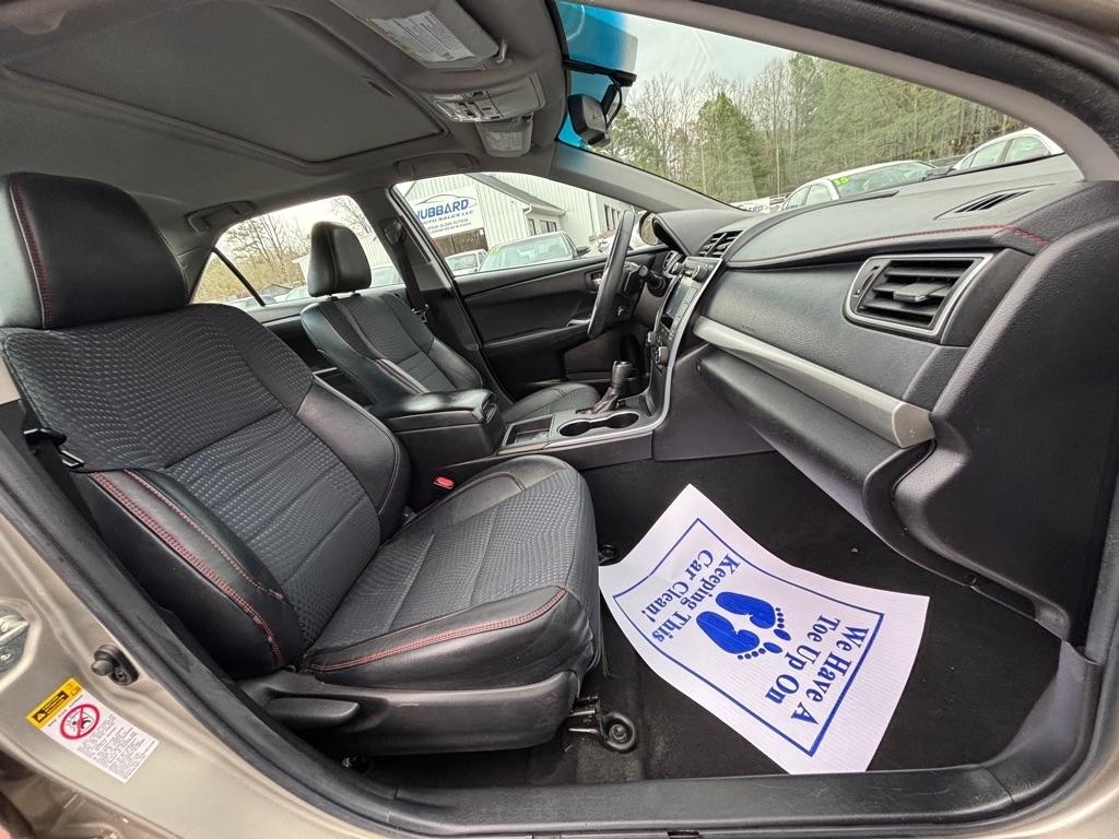 Toyota Camry SE 2015