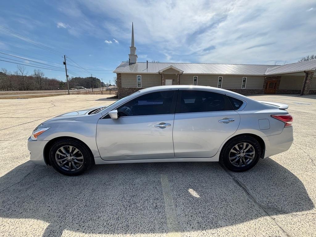 Nissan Altima 2.5 S 2015