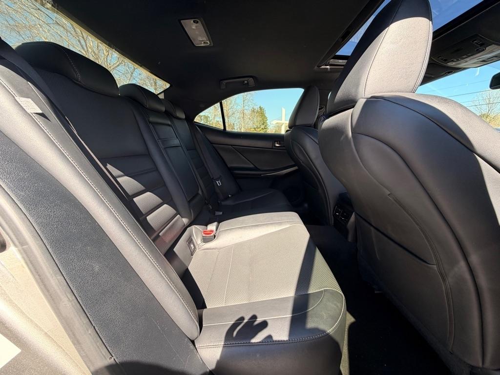 Lexus IS 250 RWD 2015