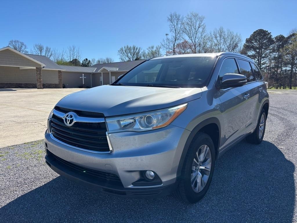 Toyota Highlander XLE FWD V6 2014