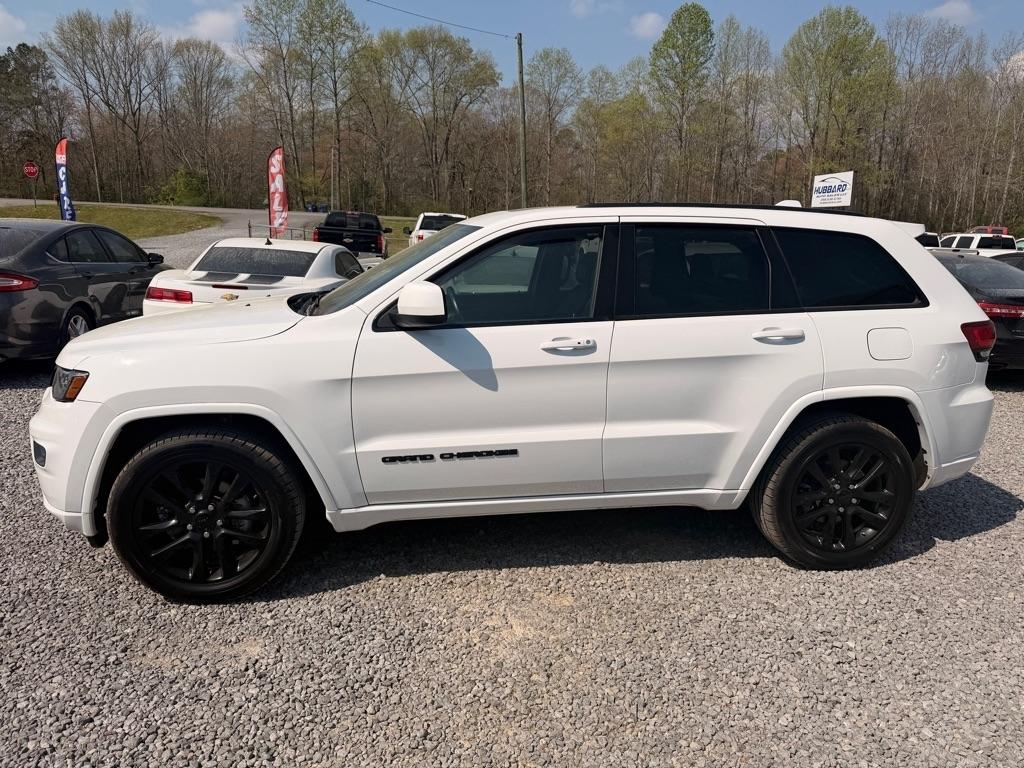Jeep Grand Cherokee Laredo 2WD 2019
