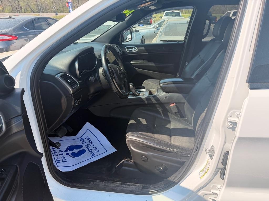 Jeep Grand Cherokee Laredo 2WD 2019