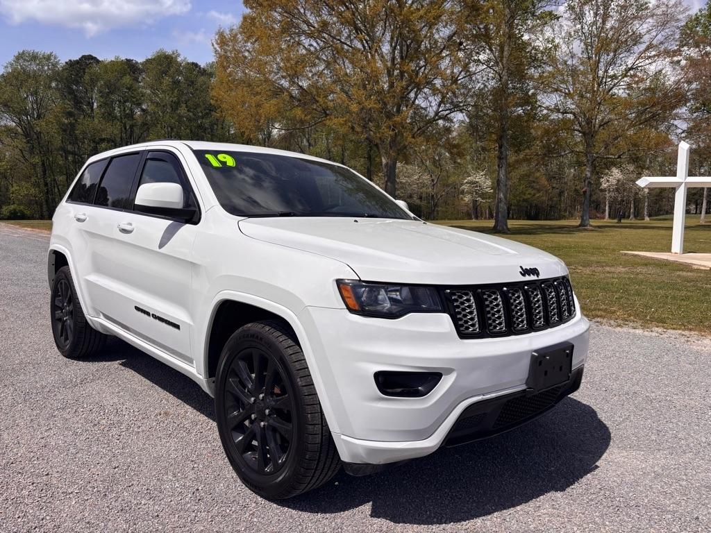 2019 Jeep Grand Cherokee Laredo 2WD