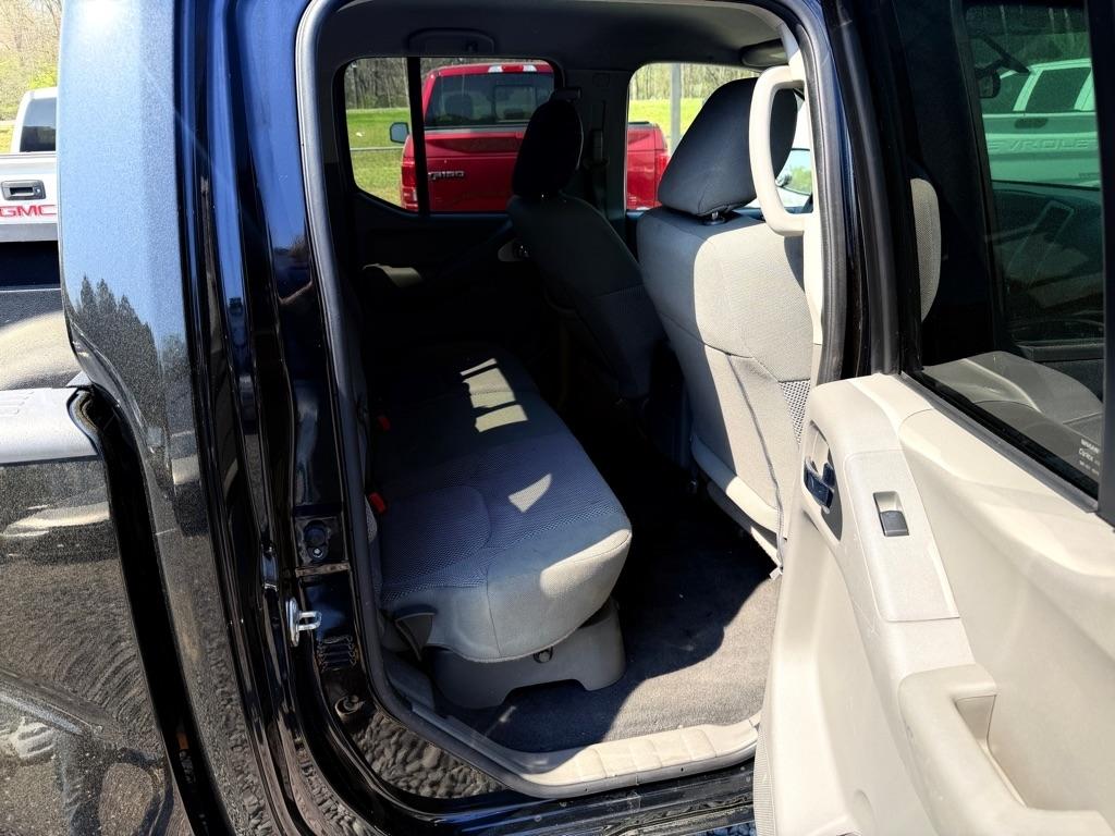 Nissan Frontier S Crew Cab 6MT 2WD 2019