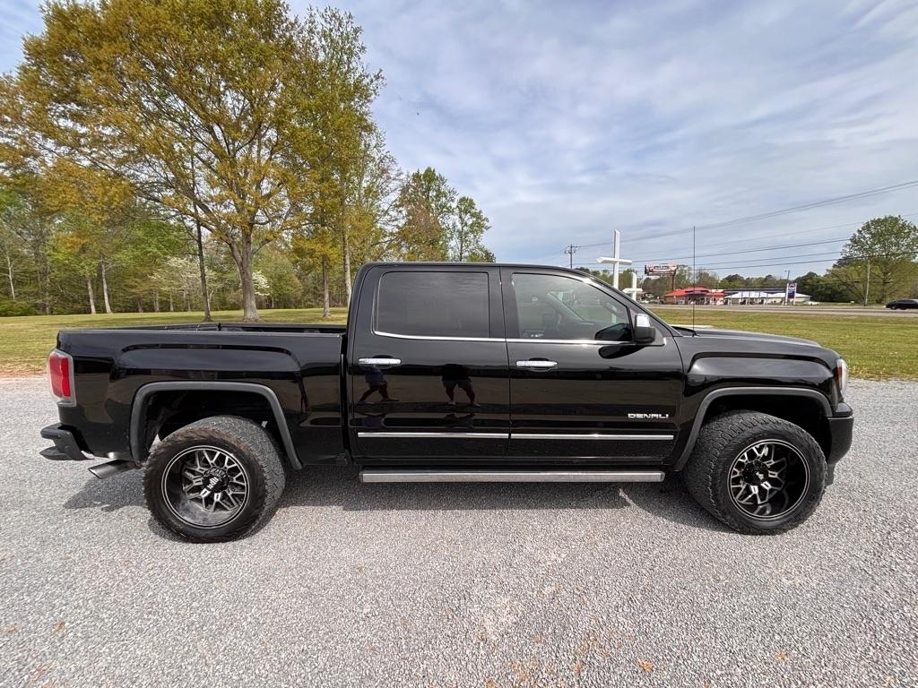 GMC Sierra 1500 Denali Crew Cab Long Box 4WD 2017