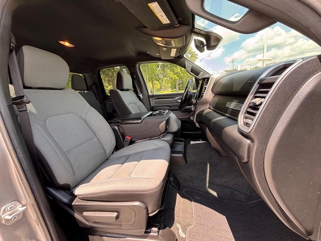 RAM 1500 Big Horn Quad Cab 2WD 2021