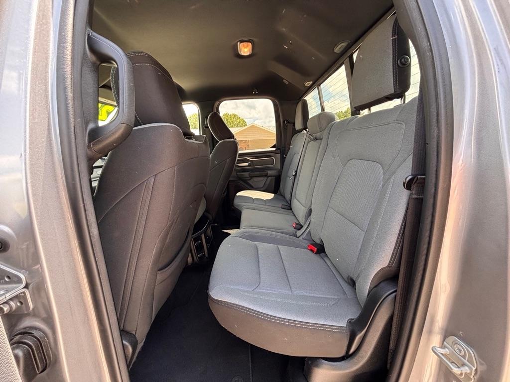 RAM 1500 Big Horn Quad Cab 2WD 2021