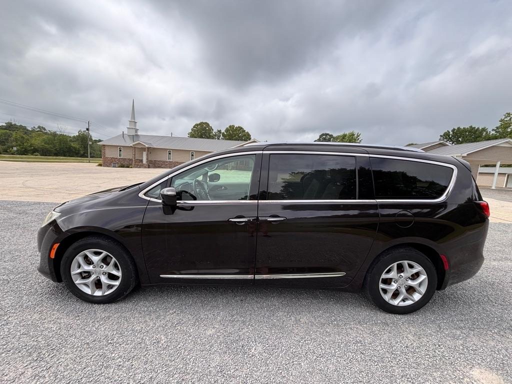 Chrysler Pacifica Touring-L Plus 2017