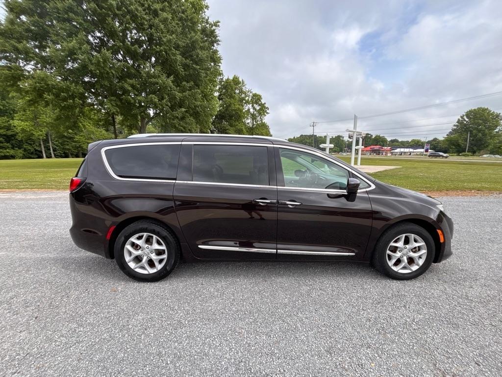 Chrysler Pacifica Touring-L Plus 2017