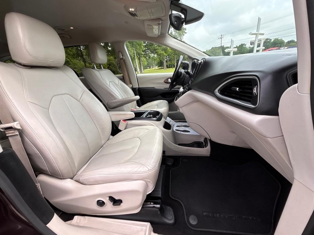 Chrysler Pacifica Touring-L Plus 2017