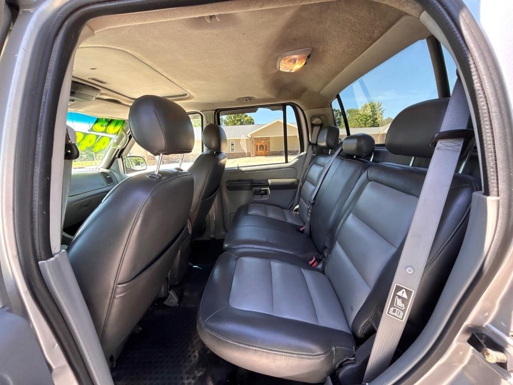 Ford Explorer Sport Trac XLS 2WD 2003
