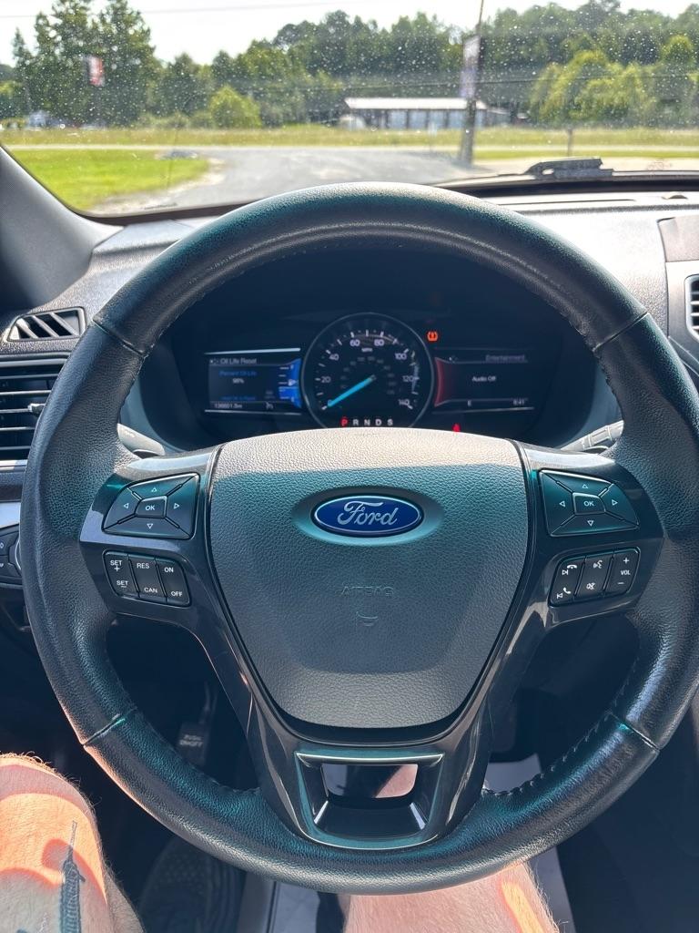 Ford Explorer XLT FWD 2017