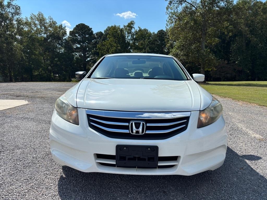 Honda Accord LX sedan AT 2012