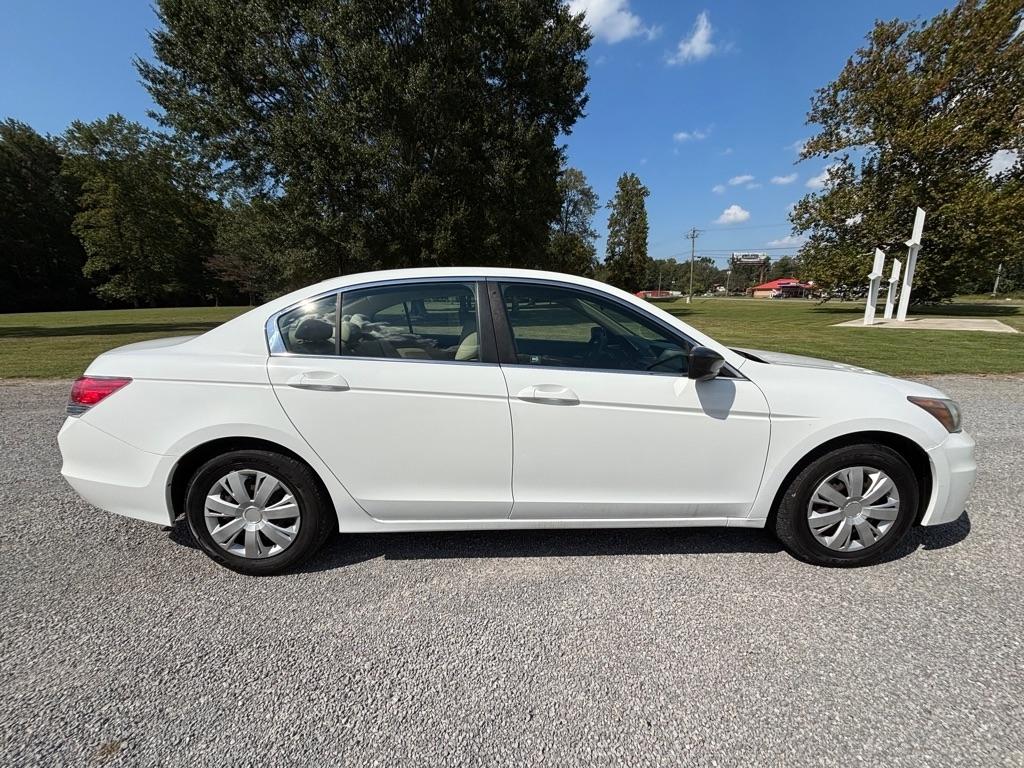 Honda Accord LX sedan AT 2012