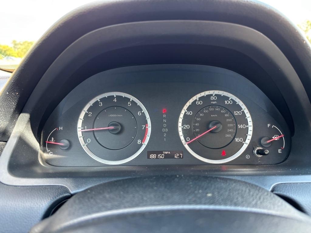 Honda Accord LX sedan AT 2012